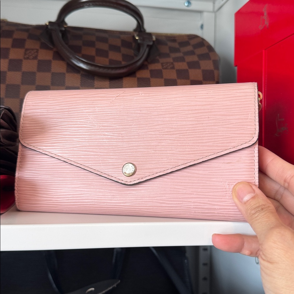 Louis Vuitton Light Pink Epi Leather Wallet. - WOC, COA included